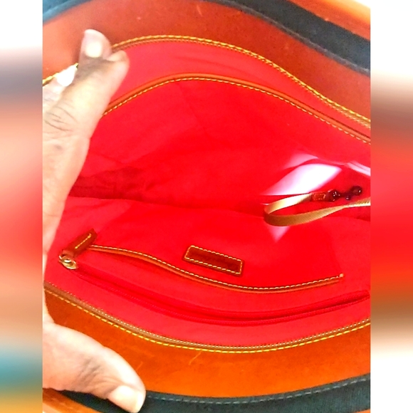 DOONEY & BOURKE TOTE - Picture 8 of 14